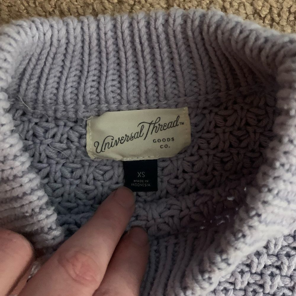 Purple sweater size xs Universal Thread - Picture 3 of 3